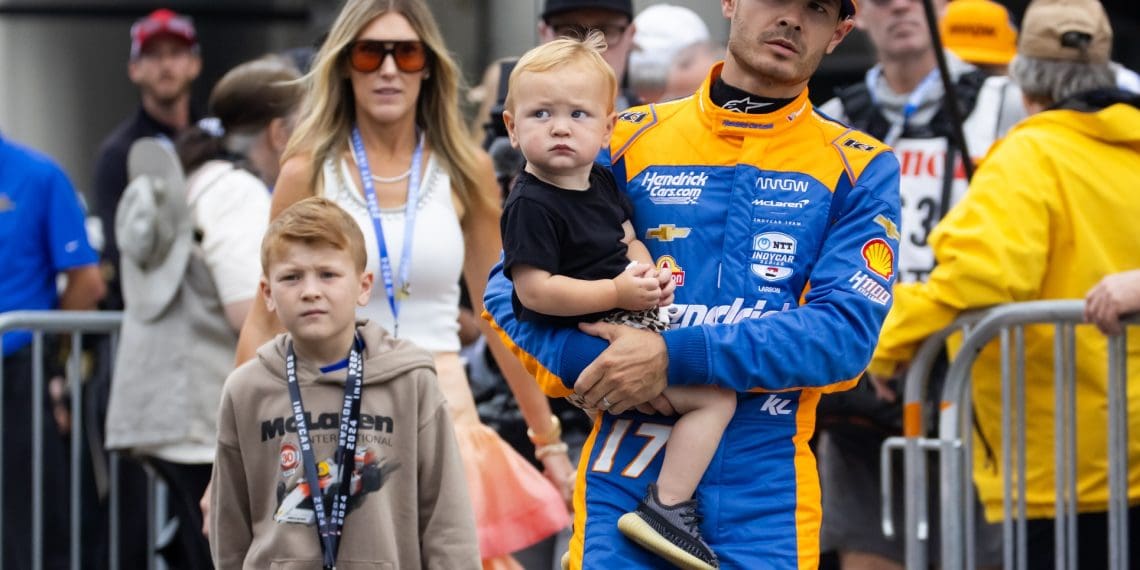 Kyle Larson’s Son Critiques His Superspeedway Skills Despite Motorsports Championship Title