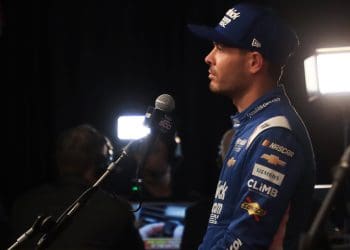 Kyle Larson’s Championship Hopes in Jeopardy? NASCAR’s New Waiver Rule Could Change Everything