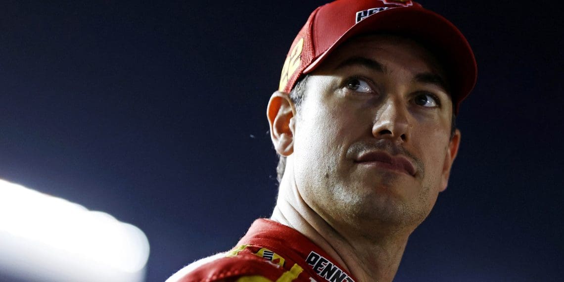 Joey Logano Blasts NASCAR Fans as „Spoiled“ – But Is He Right?