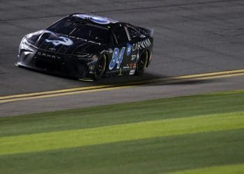 Jimmie Johnson Calls Out NASCAR After Erik Jones‘ Duel 2 Win Is Rescinded: „That’s Bull**“**