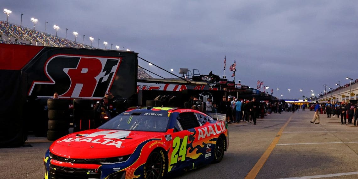 William Byron Leads Rain-Shortened Daytona 500 Practice, Chase Elliott Follows Close Behind