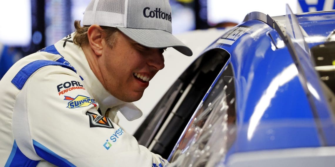 Brad Keselowski and Consumer Cellular Unveil NASCAR-Inspired Phone: The IRIS Easy Flip No. 6