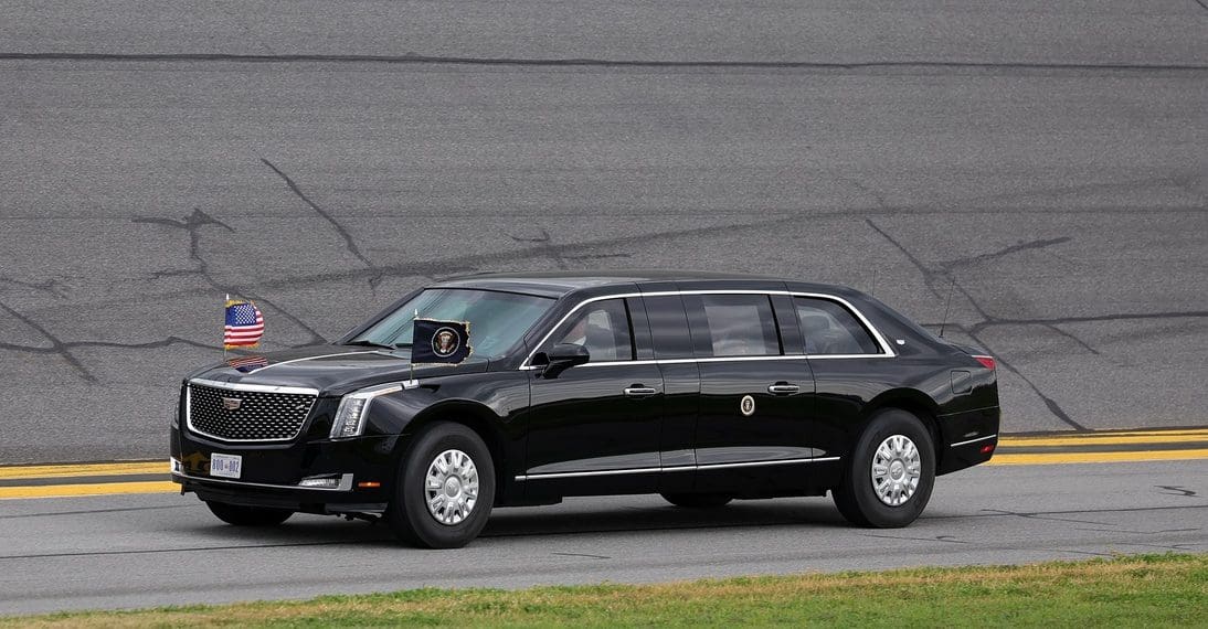 Patriotism Takes Center Stage at the 2025 Daytona 500 with Military Anthem Performance and Trump’s Grand Entrance