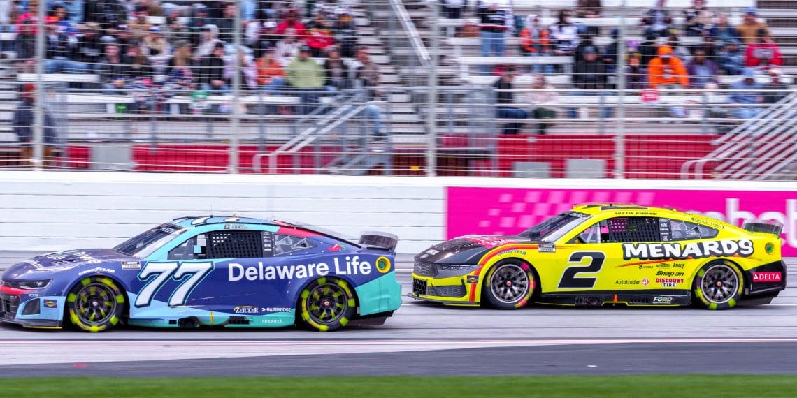 Defying the Norms: Carson Hocevar’s Aggressive Drive Ignites NASCAR Fanbase Despite Controversies