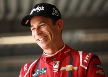 Helio Castroneves Gears Up for Daytona 500 Debut: « It’s a Different Beast »
