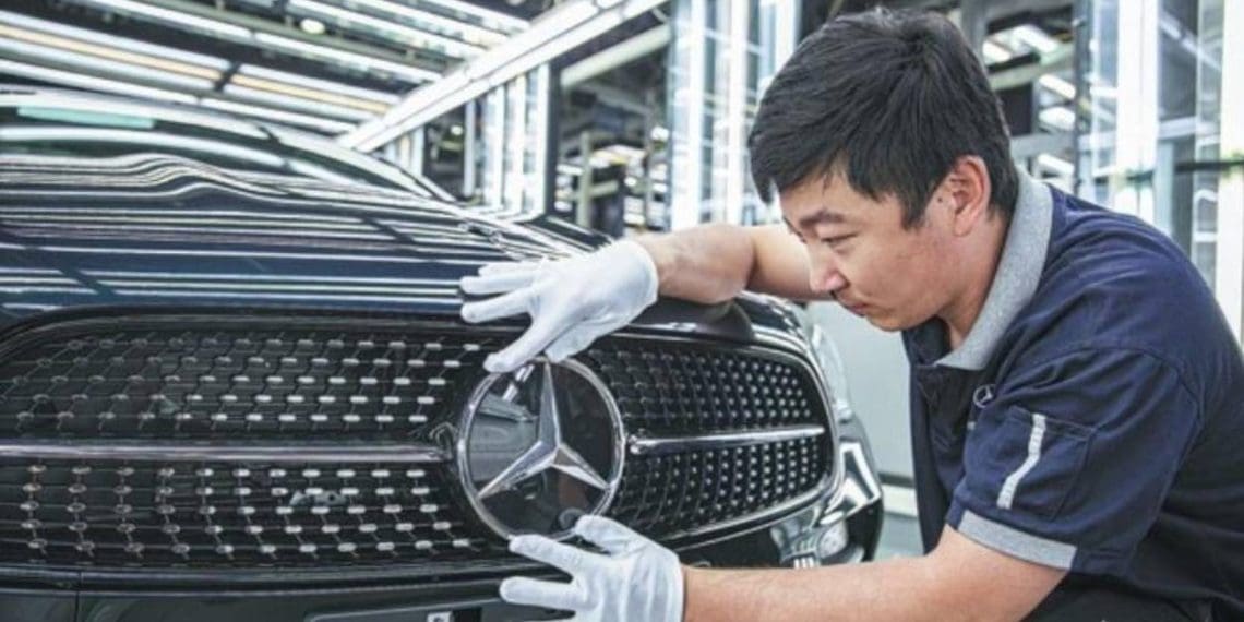 Mercedes-Benz confirma demissões na China e redução de força de trabalho em 15%