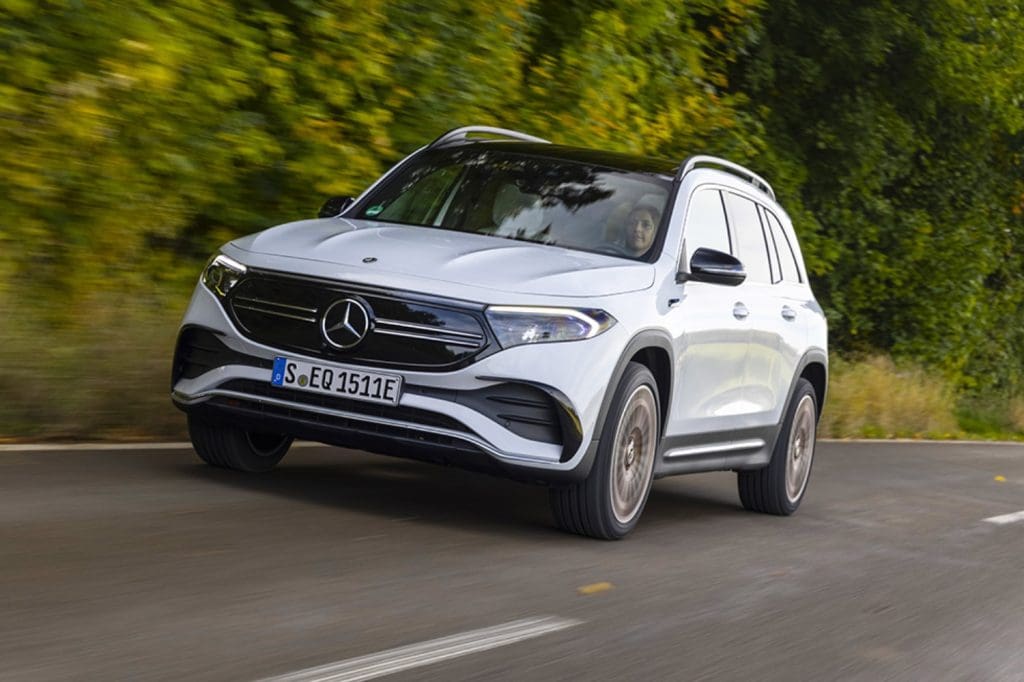 Mercedes chama às oficinas nos EUA mais de 7 mil unidade do EQB