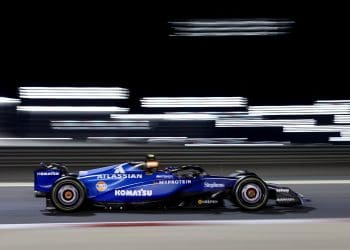 Sainz Cools Down Expectations for Williams‘ Performance in 2025 F1 Season