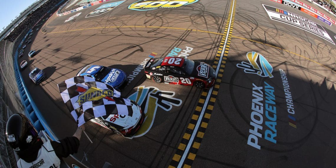 VIDEO – Christopher Bell Makes NASCAR History with Jaw-Dropping Third Consecutive Win at the Shriners Children’s 500, Dominating Phoenix in Epic Fashion