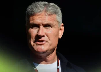 Inside David Coulthard’s Infamous Clash with Michael Schumacher: From Spa Confrontation to Road of Reconciliation