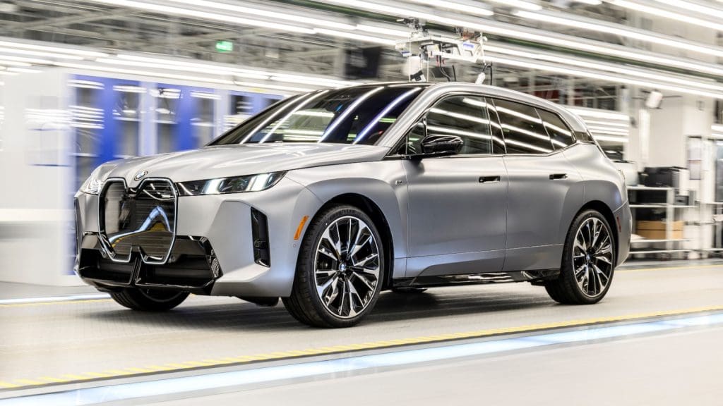 BMW arranca com a produção do renovado iX