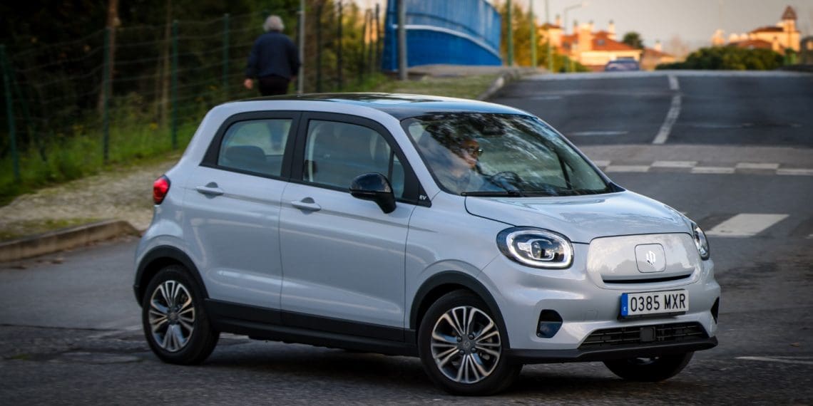 Guiámos o novo Leapmotor T03: um citadino 100% elétrico abaixo dos €20.000