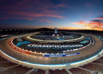 Phoenix Raceway: A Strategic Battlefield for Team Penske and NASCAR Veterans
