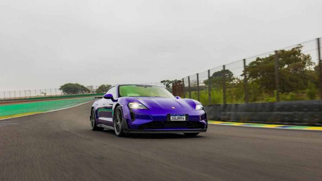 Porsche Taycan Turbo GT esmaga recorde de volta mais rápida em Interlagos