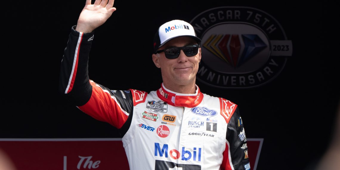 Kevin Harvick: The Reigning King of Phoenix Raceway and His Impact on ...