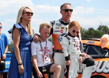 Keelan Harvick’s Resilience on Display: Rising Racing Star Overcomes Debut Setbacks at Father’s Track