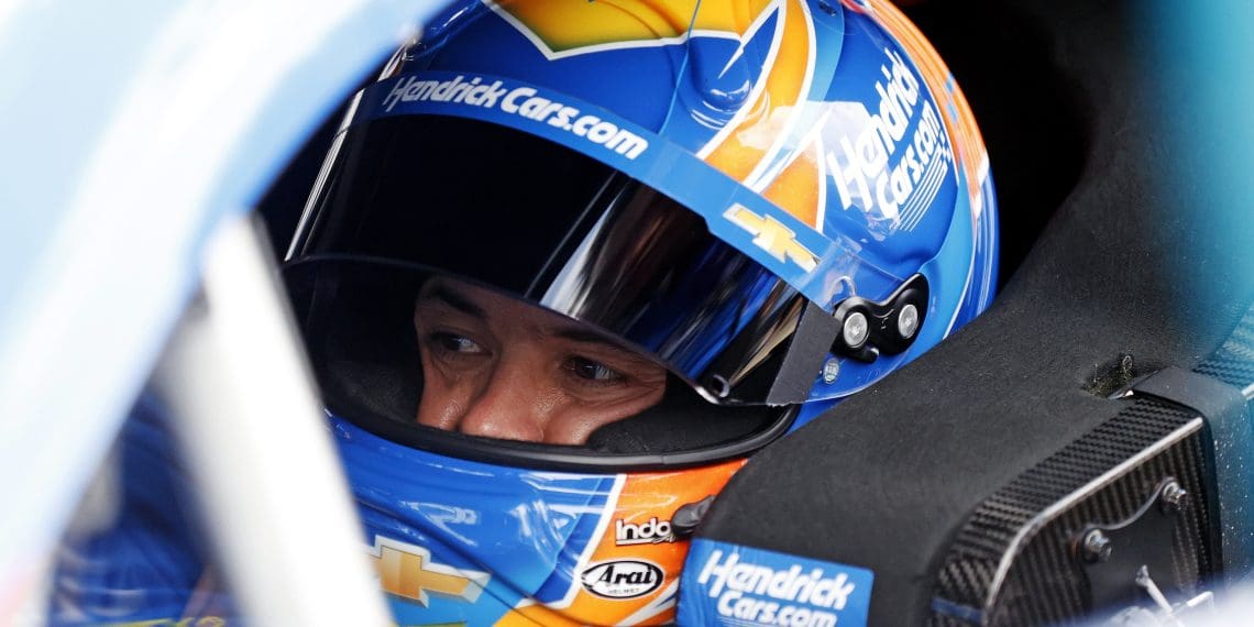 Kyle Larson’s Strategic Victory Amidst Corey Heim’s Unfortunate Breakdown at Homestead-Miami NASCAR Race