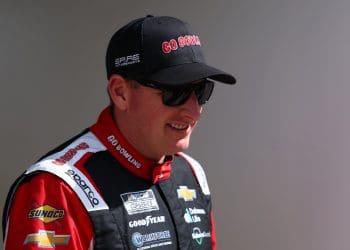Unmasking NASCAR’s ‚Nice Guy‘: Michael McDowell on Intensity, Rivalries, and Retirement Rumors