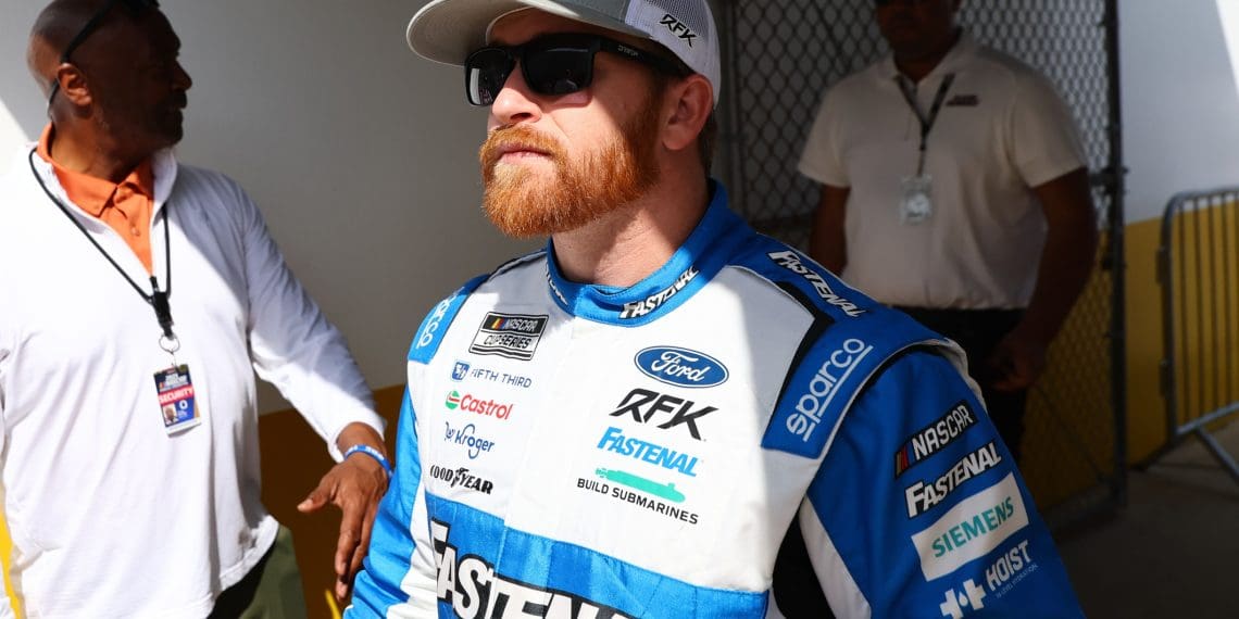 Chris Buescher Hailed as ‚Best Road Course Racer‘ by Brad Keselowski in 2025 NASCAR Cup Series