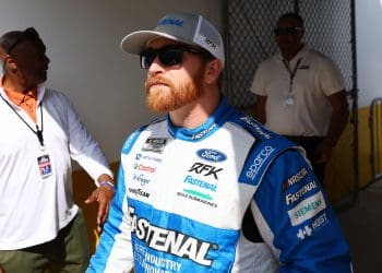 Chris Buescher Hailed as ‚Best Road Course Racer‘ by Brad Keselowski in 2025 NASCAR Cup Series