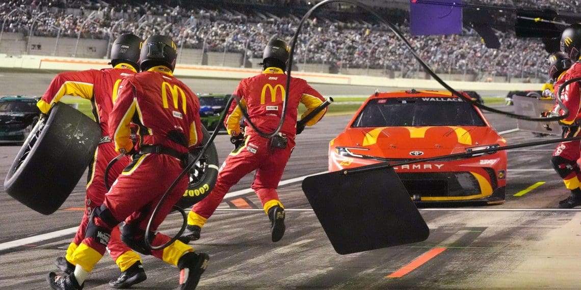 NASCAR’s Changing Guard: Harvick’s Warning to Wallace and the Rising Pressure from New Talents