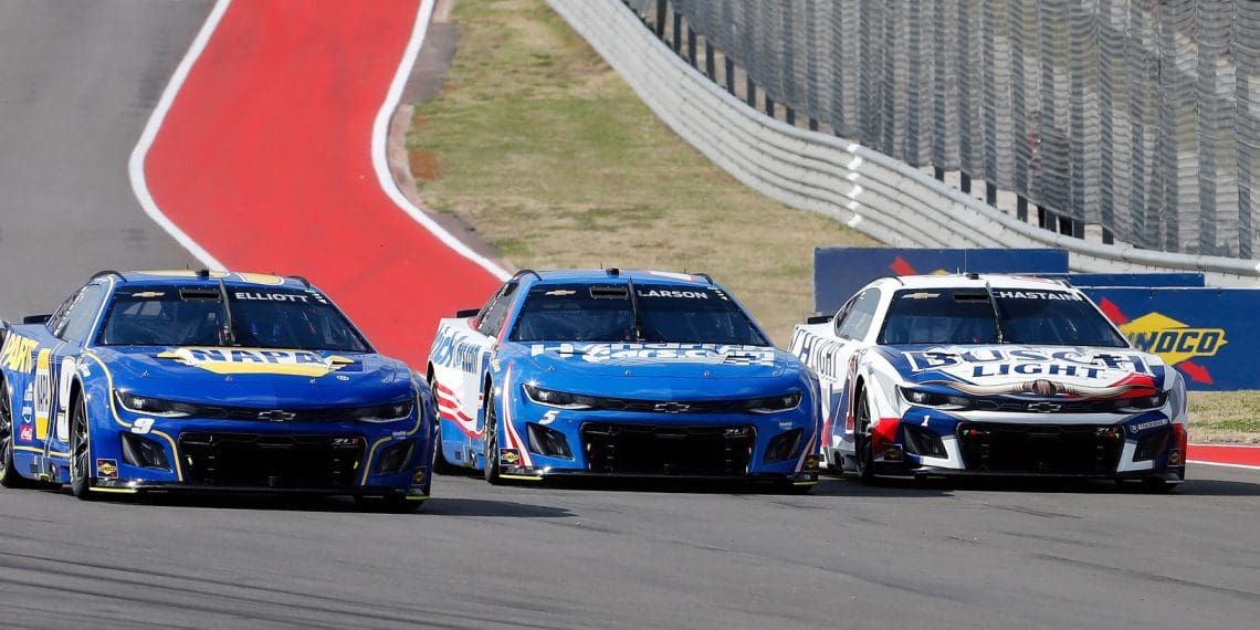 Early Season Struggles: Kyle Larson, Denny Hamlin, and Brad Keselowski’s Rocky Start in the 2025 NASCAR Cup Series