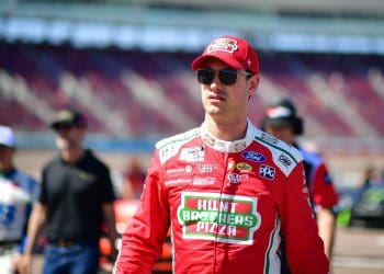NASCAR Athlete Debate Rekindled: Joey Logano Slams ‚Uneducated Question‘ Amidst Controversy