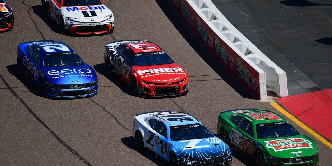 From Obscurity to Spotlight: Josh Berry’s Remarkable Turnaround with Wood Brothers Racing at Phoenix Raceway