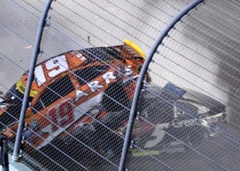 Controversy Revs Up: Examining Carl Edwards‘ Untold NASCAR Heartbreak and Jimmie Johnson’s Tarnished Legacy