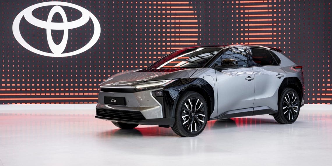 Toyota atualiza bZ4X que ganha mais potência e maior autonomia