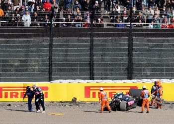 Oscar Piastri Dominates Chaotic FP2 with Four Red Flags at Japanese Grand Prix