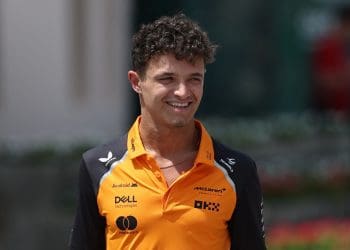 F1 Shockwave: Lando Norris Dominates Bahrain GP 2025 FP1 with Hamilton’s Ferrari in Pursuit