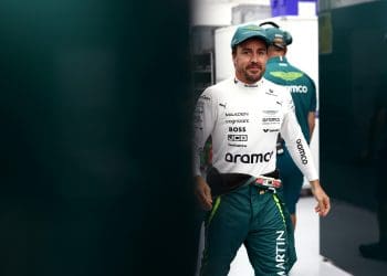 Fernando Alonso’s Steering Wheel Detaches Mid-Race in Shocking Bahrain Grand Prix Incident