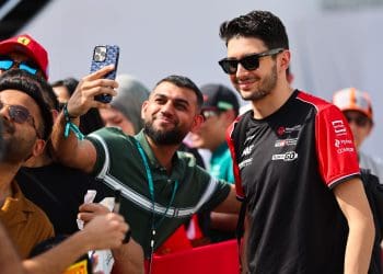 Explosive Radio Messages: Alex Albon’s Fiery Complaints Against Ollie Bearman During Bahrain GP