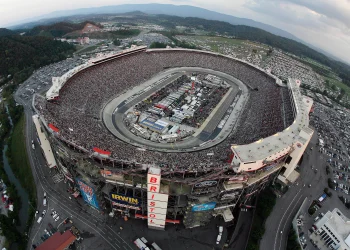 Unleash the Thrills: Ultimate NASCAR Weekend Guide at Bristol Motor Speedway for Food City 500
