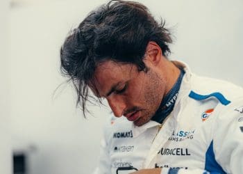 Carlos Sainz’s Phenomenal Performance Shocks F1 Boss – Vowles Reveals Jaw-Dropping Details
