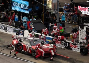 Denny Hamlin’s Daring Pit Stop Gamble Leads to Epic Victory at Darlington