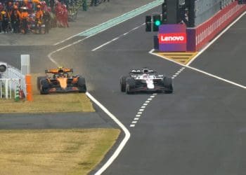 VIDEO – Verstappen Mocks Norris in Epic Showdown: Expensive Lawnmower Insult