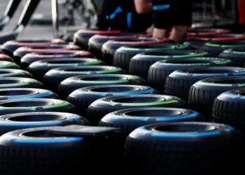 Drama Unfolds: Pirelli Chief Disputes ‚Boring‘ Japanese Grand Prix, Sparks F1 Controversy