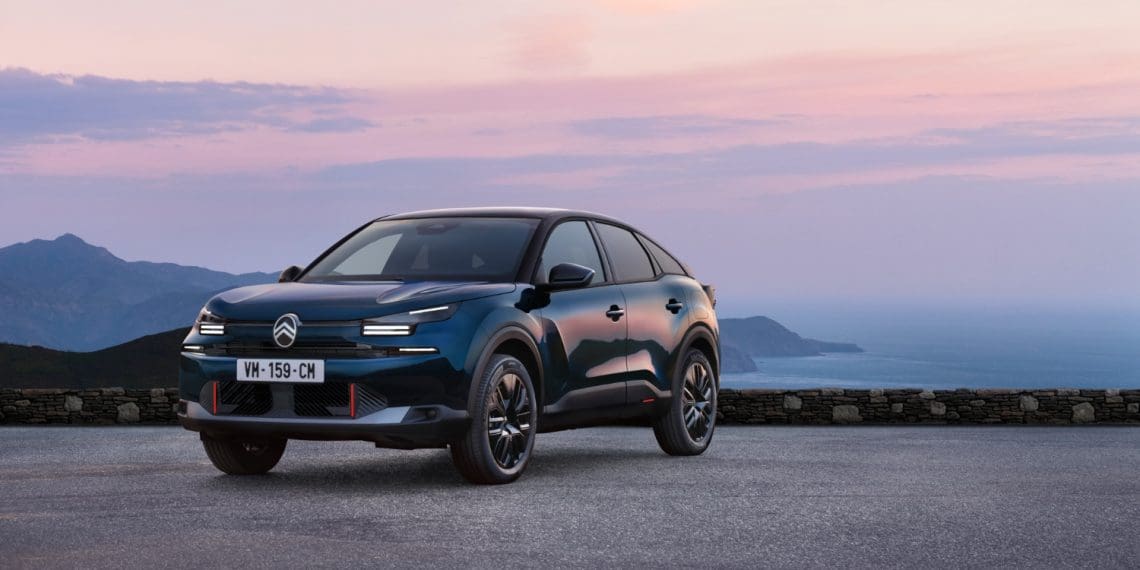 Novo Citroën C4 “Collection” 2025 chega com mais carácter, conforto e conectividade