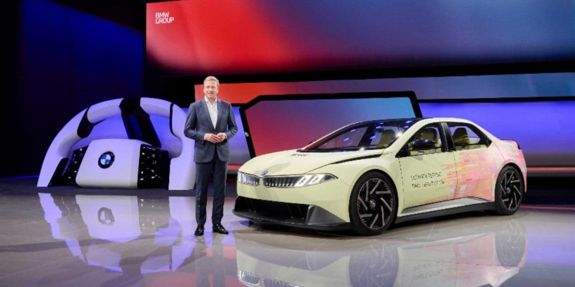 BMW vai integrar Inteligência Artificial da DeepSeek nos modelos para o mercado chinês
