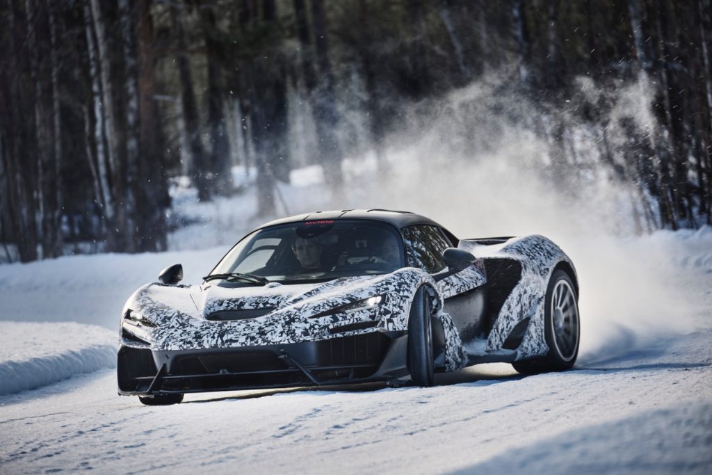 McLaren W1 passa com distinção nos testes de inverno