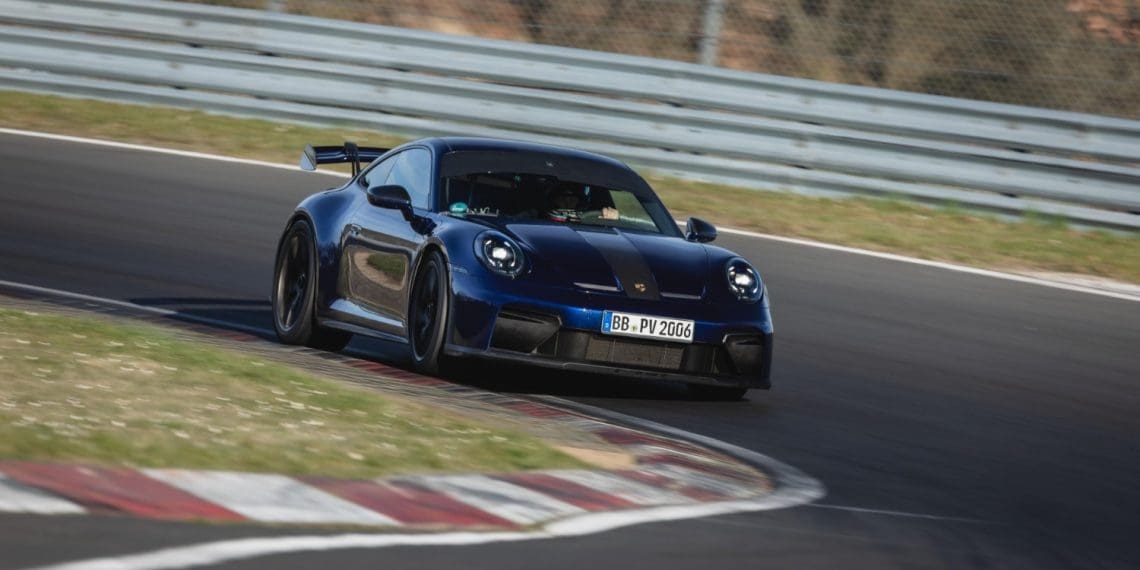 Porsche 911 GT3 é o modelo de caixa manual mais rápido de Nürburgring