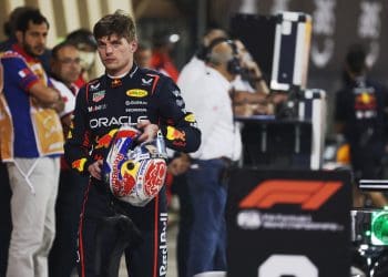 Drama Unfolds in Bahrain GP Qualifying: Piastri Claims Pole, Norris and Verstappen Struggle