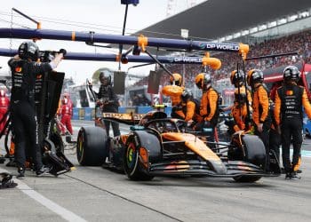 McLaren’s Shocking Pit Stop Strategy Baffles Red Bull at Japanese Grand Prix