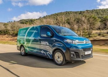 Stellantis e Qinomic anunciam o lançamento de programa de reconversão de comerciais ligeiros térmicos para elétricos