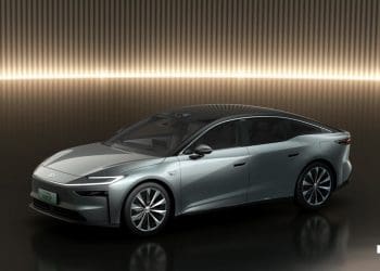 Toyota apresenta o novo bZ7: uma berlina 100% elétrica para o mercado chinês