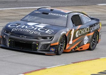 Struggling Chastain Reveals Trackhouse Racing’s Epic Battle for Speed and Survival in NASCAR