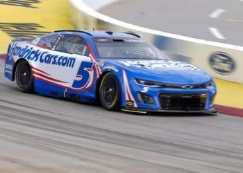 Hendrick Overhauls Kyle Larson’s Pit Crew in Dramatic NASCAR Shake-Up at Darlington