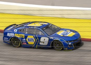 Chase Elliott’s Heart-Wrenching Self-Blame Unleashes Drama at Martinsville Against Denny Hamlin